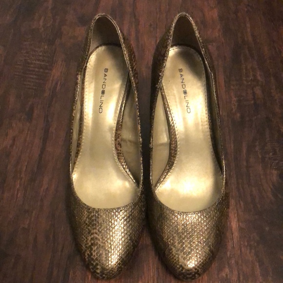 Women’s Bandolino Brown Faux Snakeskin Round Toe Pumps Size 7 - Picture 1 of 16